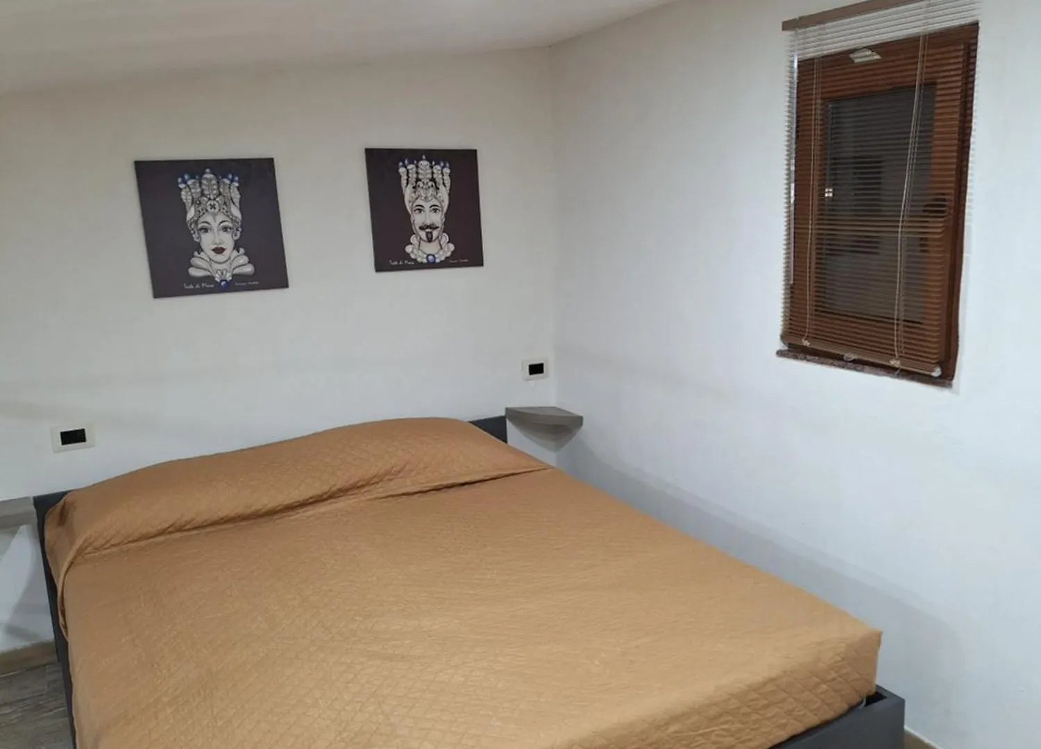 Tapia'S Rooms One Aeroporto di Catania Fontana Rossa 0*,  Italia